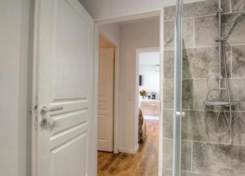 Appartement Tranquille En Bas De Villa Afa Exteriör bild